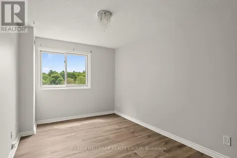 1599 Lassiter Terrace Ottawa ON K1J 8R6