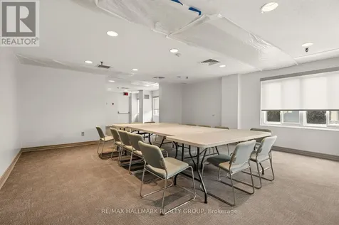 1599 Lassiter Terrace Ottawa ON K1J 8R6