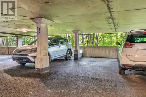 1599 Lassiter Terrace Ottawa ON K1J 8R6