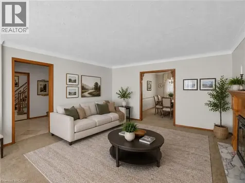 564 Mountain Brow Boulevard Hamilton ON L8T 1A9