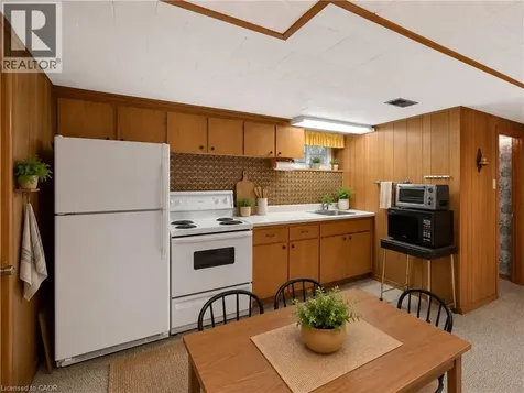 564 Mountain Brow Boulevard Hamilton ON L8T 1A9