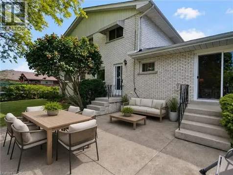 564 Mountain Brow Boulevard Hamilton ON L8T 1A9