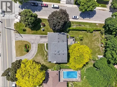 564 Mountain Brow Boulevard Hamilton ON L8T 1A9