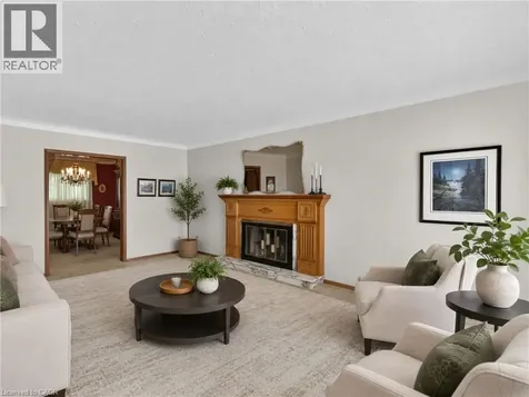 564 Mountain Brow Boulevard Hamilton ON L8T 1A9