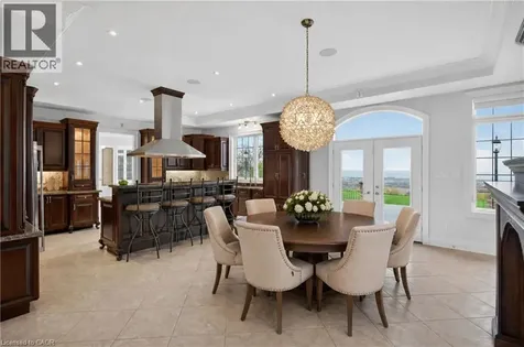 803 Ridge Road Hamilton ON L8J 2Y3