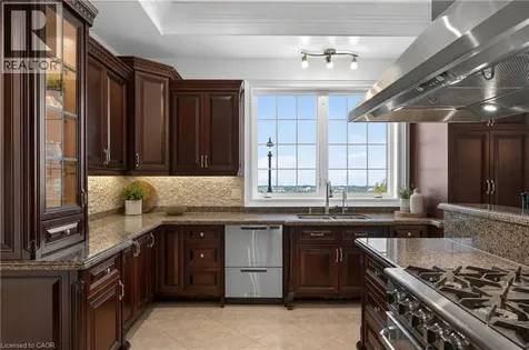 803 Ridge Road Hamilton ON L8J 2Y3