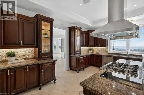 803 Ridge Road Hamilton ON L8J 2Y3