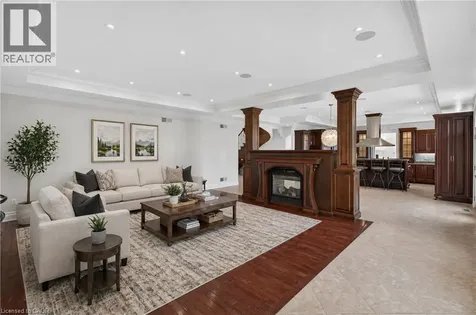 803 Ridge Road Hamilton ON L8J 2Y3