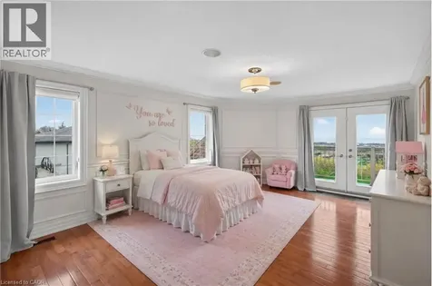803 Ridge Road Hamilton ON L8J 2Y3