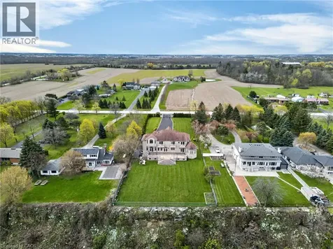 803 Ridge Road Hamilton ON L8J 2Y3