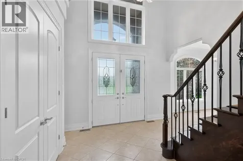 803 Ridge Road Hamilton ON L8J 2Y3