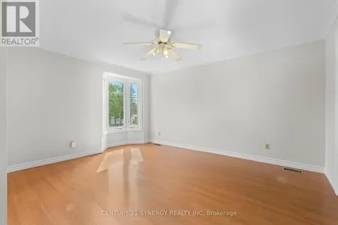1626 Prestwick Drive Ottawa ON K1E 2Y1