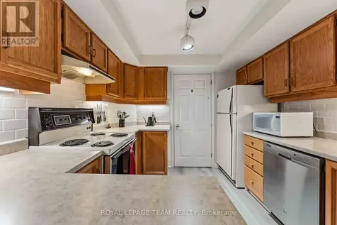 7 Kippewa Drive Ottawa ON K1S 3G3