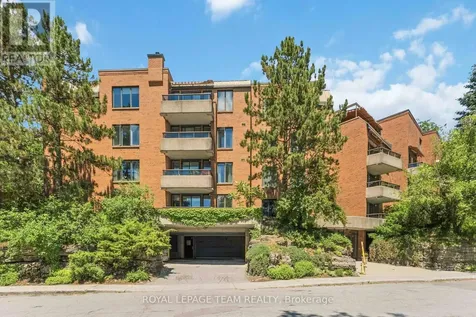 7 Kippewa Drive Ottawa ON K1S 3G3