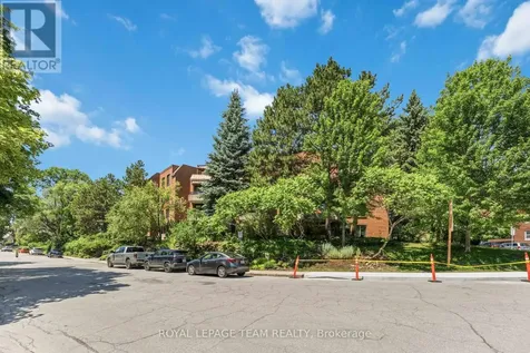 7 Kippewa Drive Ottawa ON K1S 3G3