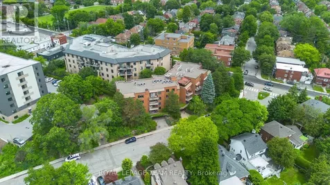 7 Kippewa Drive Ottawa ON K1S 3G3