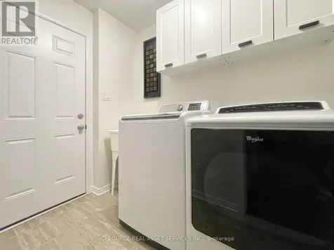 124 Culloden Crescent Ottawa ON K2J 5Z9