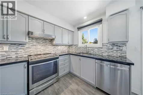 114 Donegal Drive Brantford ON N3T 6N4