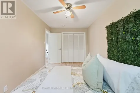 32 Courtice Crescent Collingwood ON L9Y 4G1