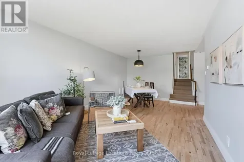 32 Courtice Crescent Collingwood ON L9Y 4G1