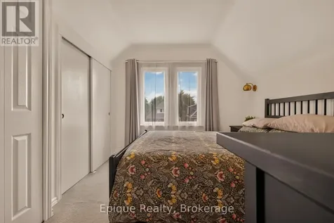 93 Graham Avenue South Hamilton (delta) ON L8K 2M2