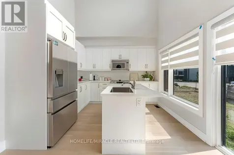 6 Rice Lane Orillia ON L3V 8M3