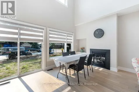 6 Rice Lane Orillia ON L3V 8M3