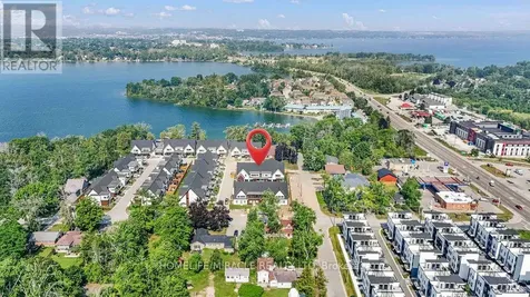 6 Rice Lane Orillia ON L3V 8M3