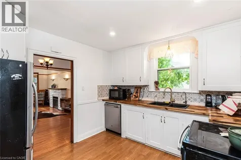 52 Cameron Avenue South Hamilton ON L8K 2W9