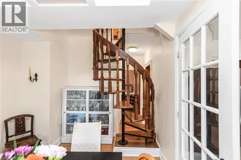 52 Cameron Avenue South Hamilton ON L8K 2W9