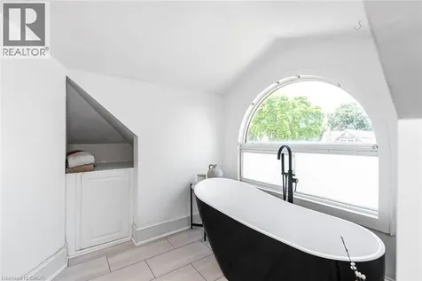 52 Cameron Avenue South Hamilton ON L8K 2W9