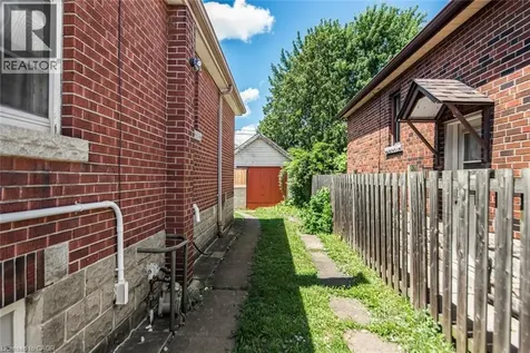 52 Cameron Avenue South Hamilton ON L8K 2W9