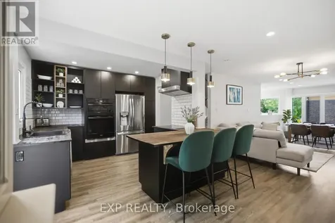2092 Eric Crescent Ottawa ON K1B 4P4