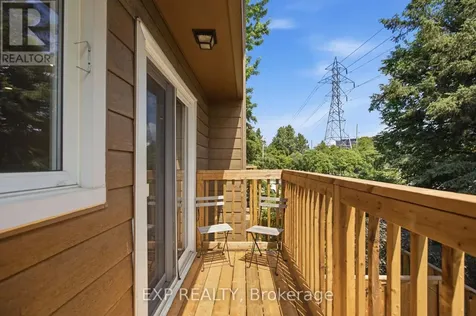 2092 Eric Crescent Ottawa ON K1B 4P4