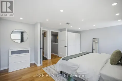 2092 Eric Crescent Ottawa ON K1B 4P4