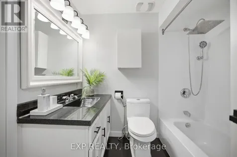 2092 Eric Crescent Ottawa ON K1B 4P4