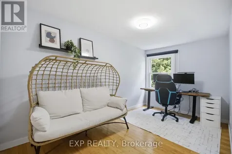 2092 Eric Crescent Ottawa ON K1B 4P4