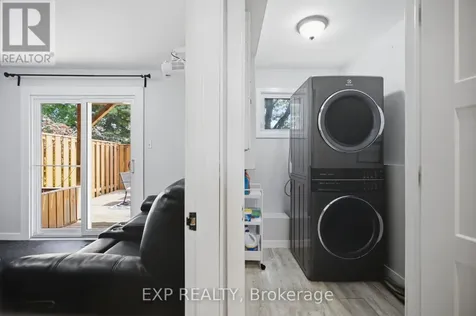 2092 Eric Crescent Ottawa ON K1B 4P4