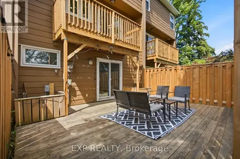 2092 Eric Crescent Ottawa ON K1B 4P4
