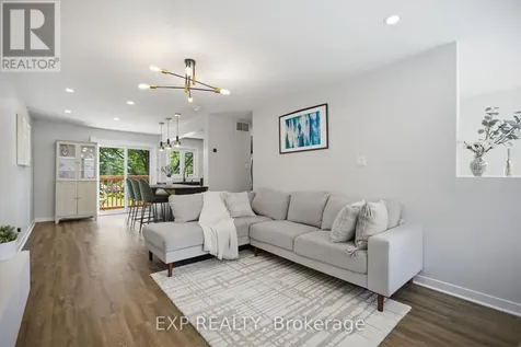 2092 Eric Crescent Ottawa ON K1B 4P4
