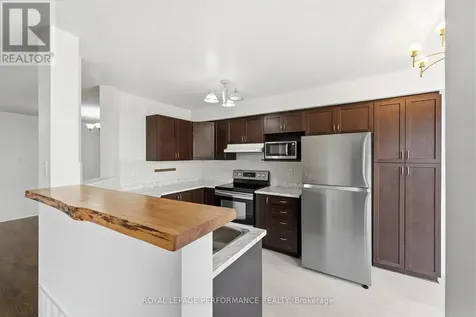 277 Rolling Meadow Crescent Ottawa ON K1W 0A8