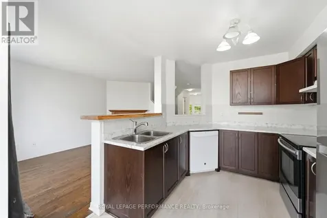 277 Rolling Meadow Crescent Ottawa ON K1W 0A8