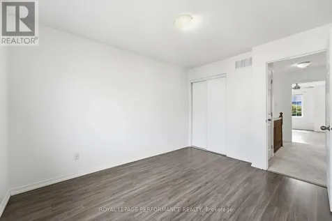 277 Rolling Meadow Crescent Ottawa ON K1W 0A8