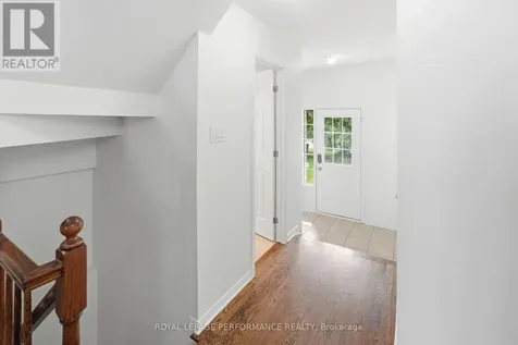 277 Rolling Meadow Crescent Ottawa ON K1W 0A8