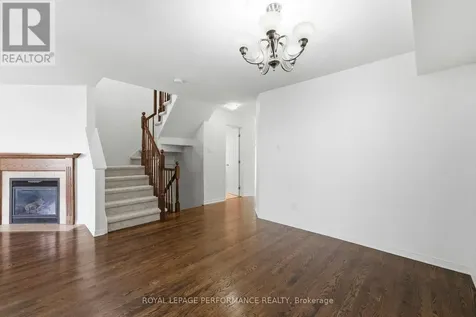 277 Rolling Meadow Crescent Ottawa ON K1W 0A8