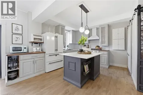 361 Cumberland Avenue Hamilton ON L8M 2A5