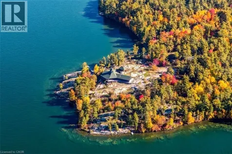 3 Hardwood Island Lavigne ON P0H 1R0