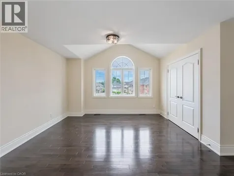 655 Kozel Court Mississauga ON L4Z 4E4