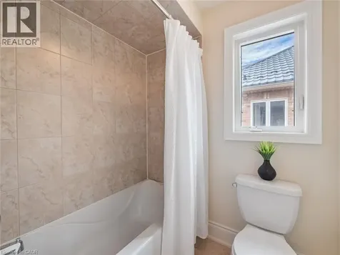 655 Kozel Court Mississauga ON L4Z 4E4