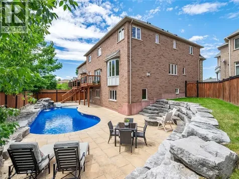 655 Kozel Court Mississauga ON L4Z 4E4